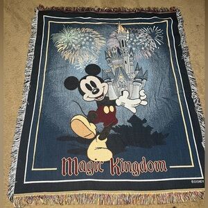 WALT DISNEY WORLD Magic Kingdom Throw Tapestry Mickey Mouse